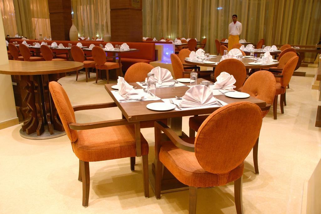 Hotel Cambay Grand Kukas Džajpur Restaurace fotografie