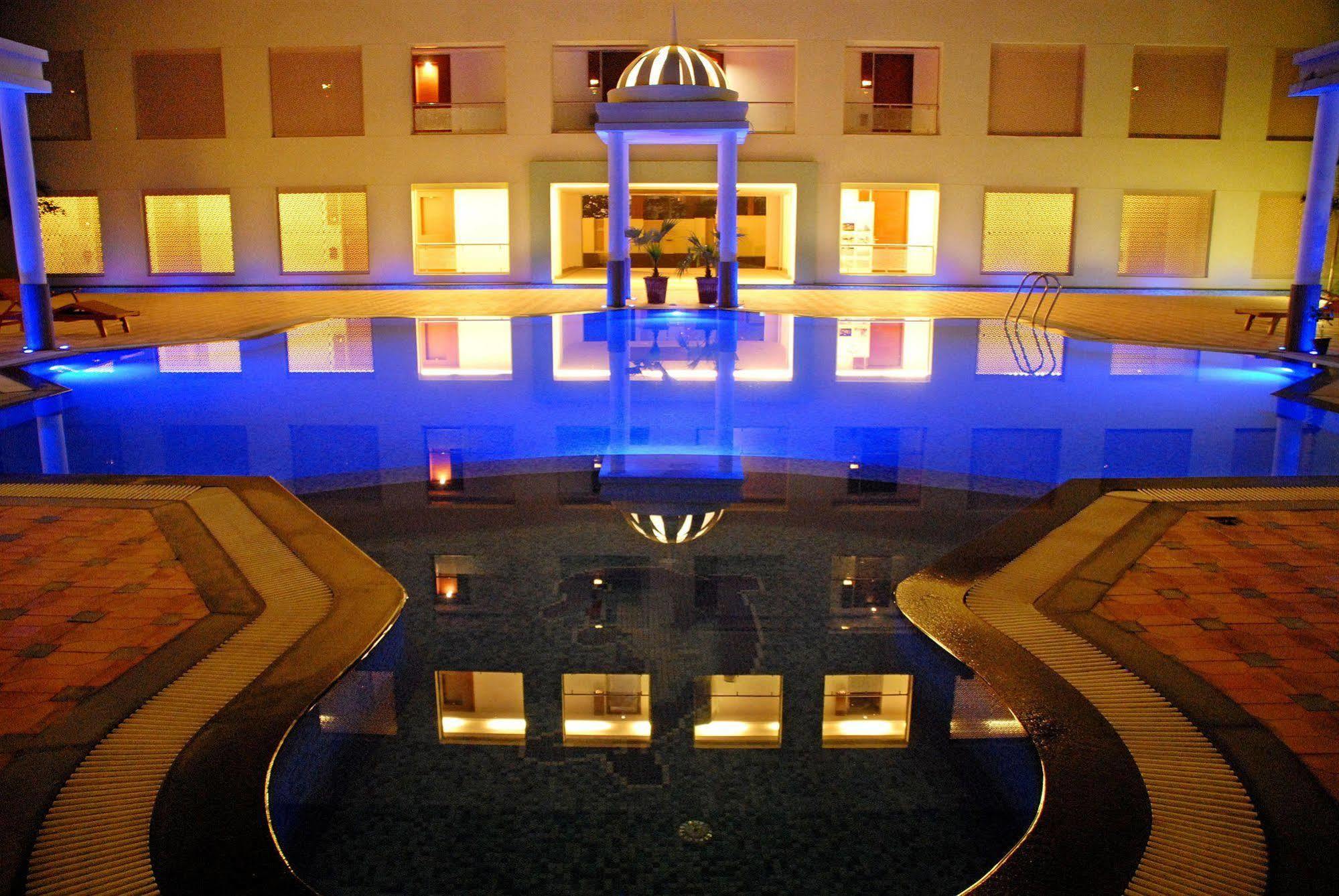 Hotel Cambay Grand Kukas Džajpur Exteriér fotografie
